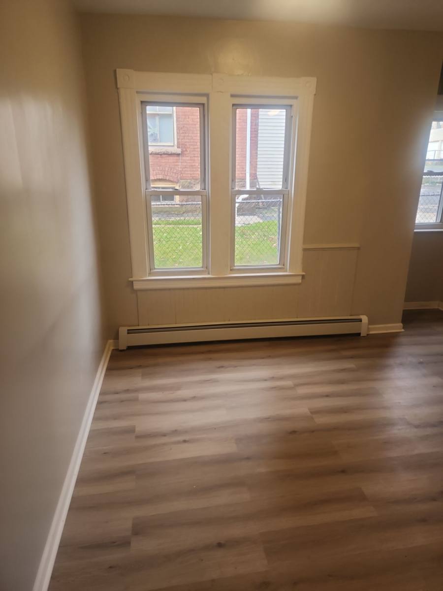 Apartment for rent at 38-40 Whitmore St, Hartford, CT 06114