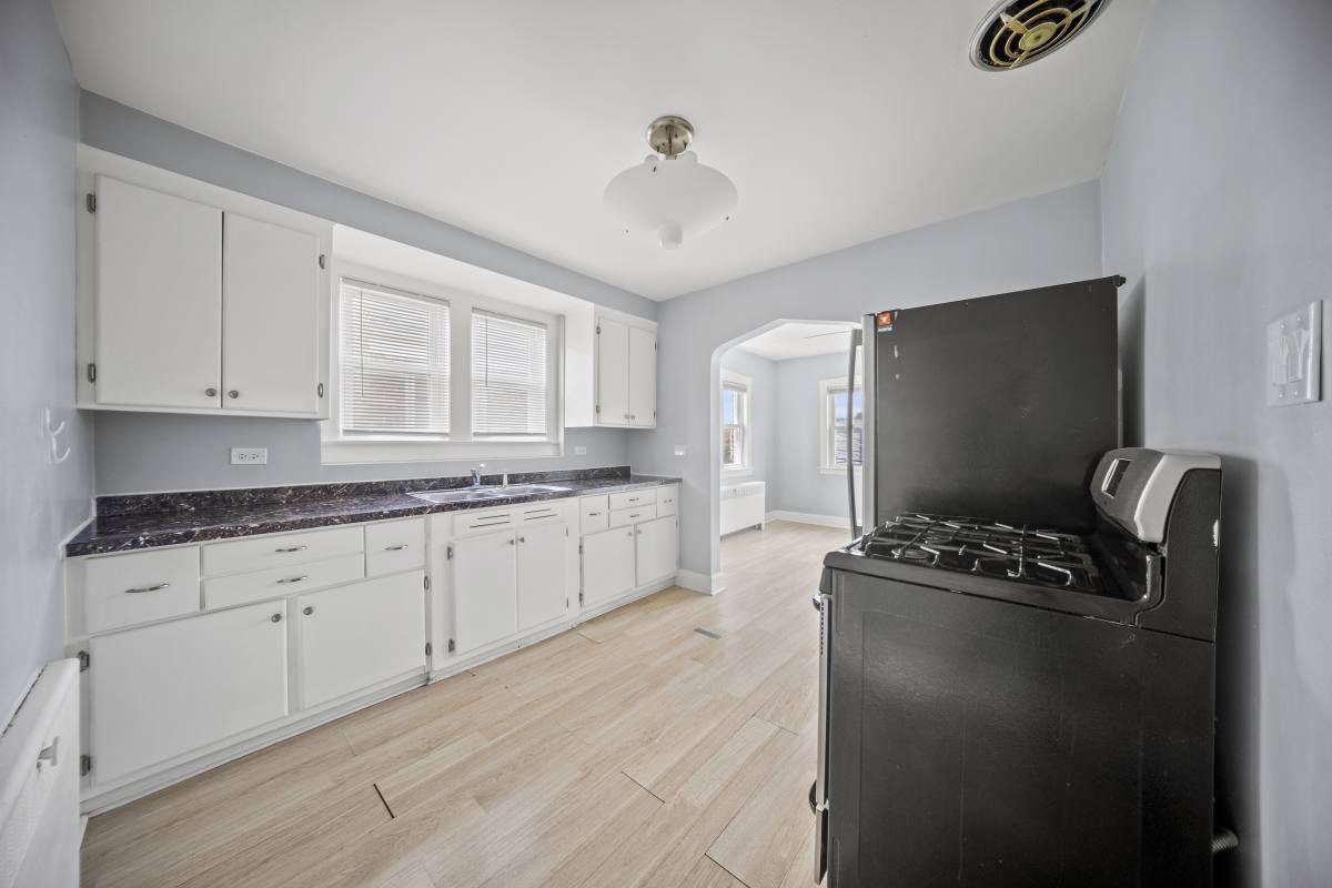 Apartment for rent at 1814 Elmwood Ave #2, Berwyn, IL 60402
