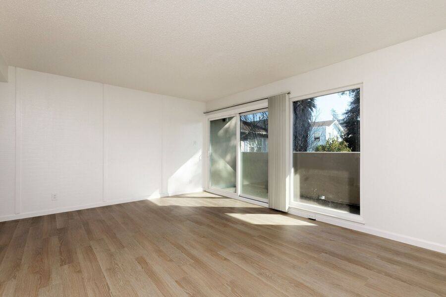 Apartment for rent at 1951 E 30th St #10, Oakland, CA 94606