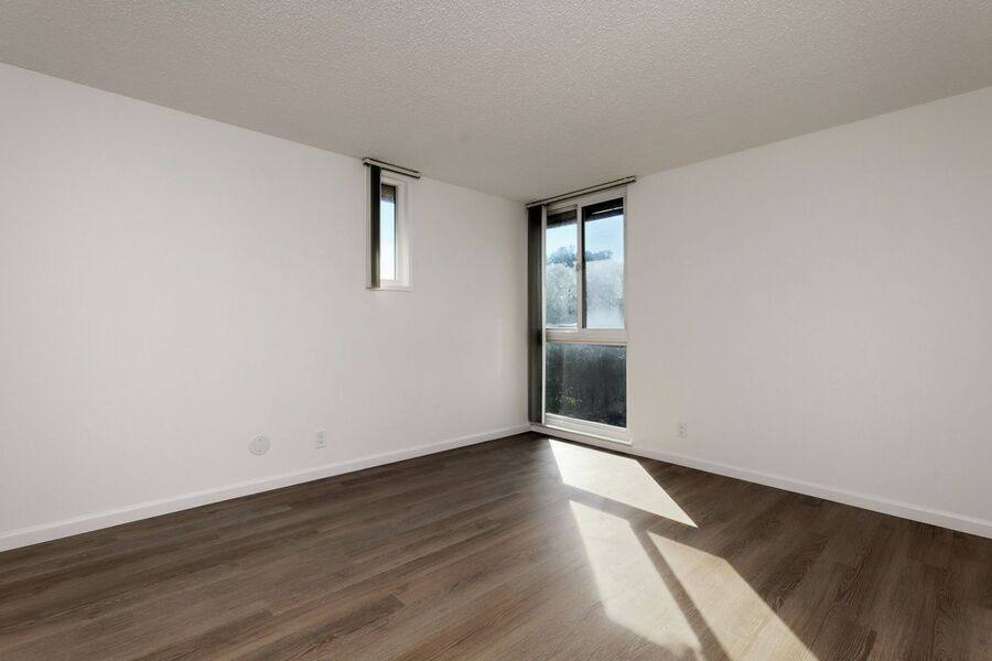 Apartment for rent at 1951 E 30th St #10, Oakland, CA 94606
