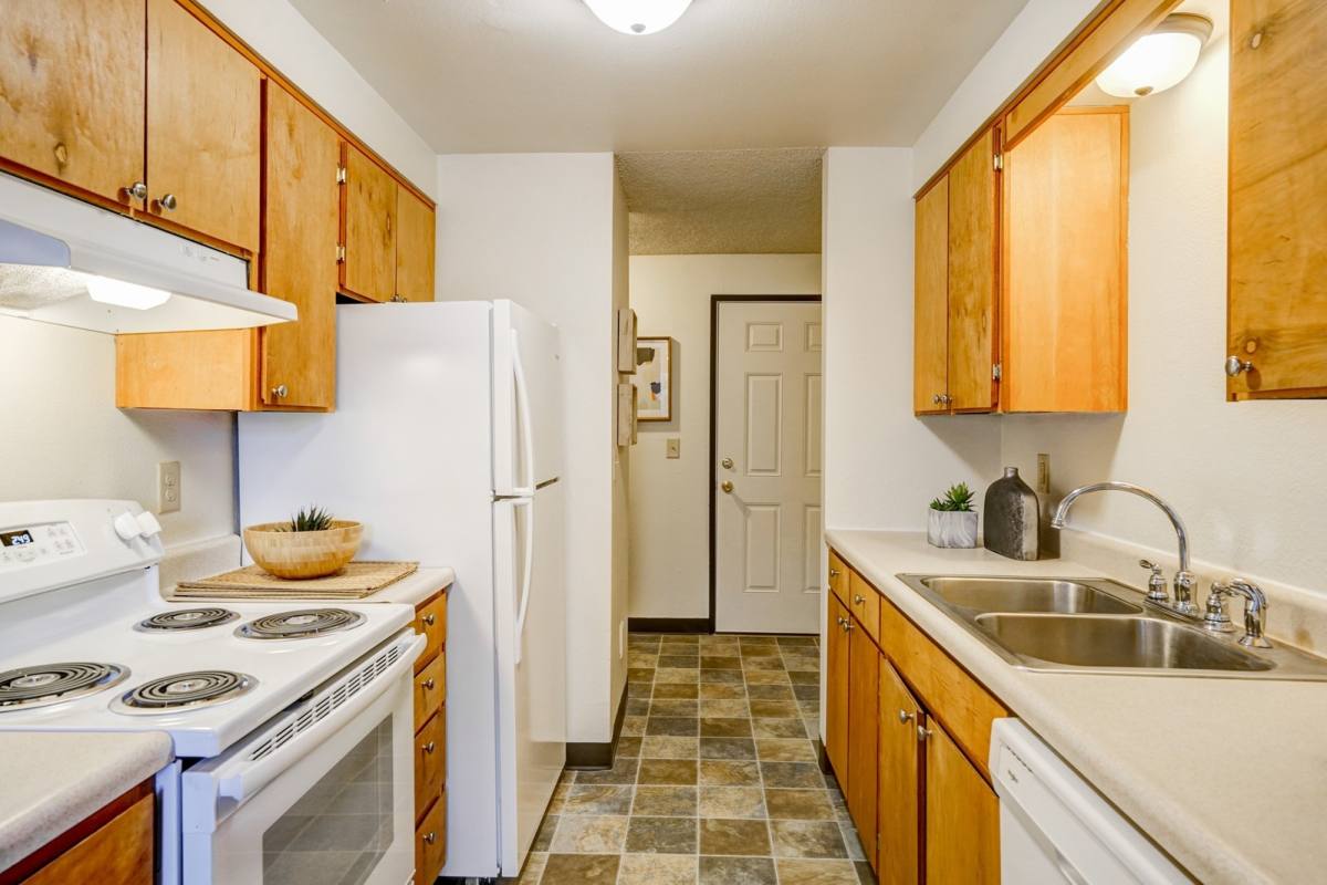 Apartment for rent at 3230 Pringle Rd SE, Salem, OR 97302