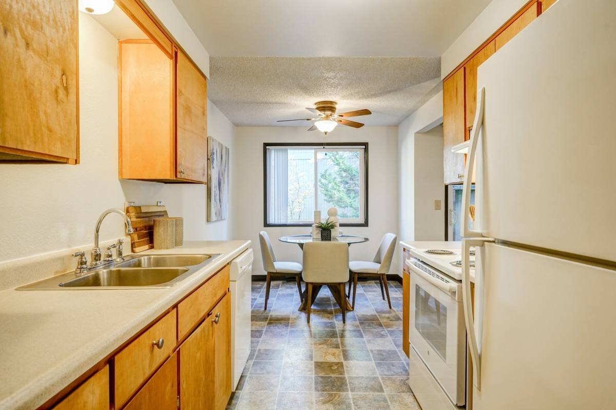 Apartment for rent at 3230 Pringle Rd SE, Salem, OR 97302