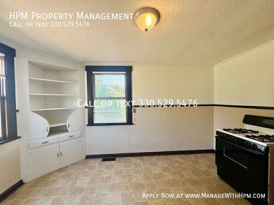 Townhouse for rent at 1538 Woodland Ave NW, Canton, OH 44703