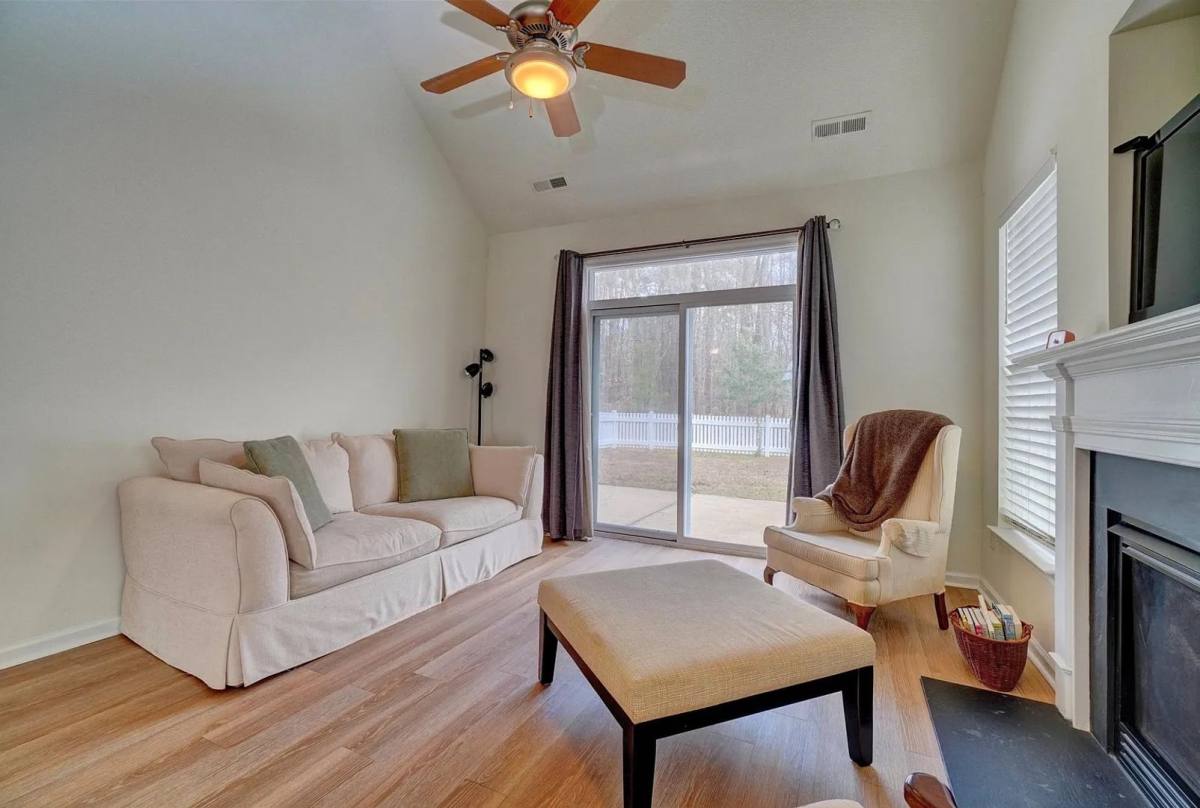Townhouse for rent at 2230 Livingston St, Suffolk, VA 23435