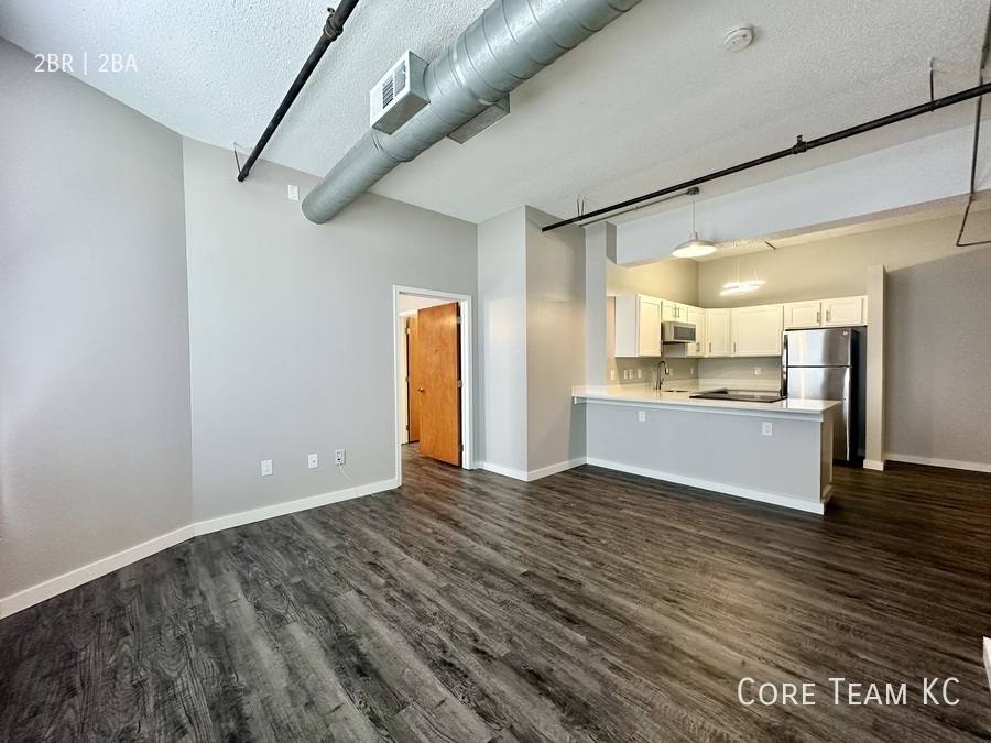 Apartment for rent at 920 Broadway Blvd #301, Kansas City, MO 64105