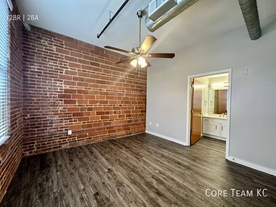 Apartment for rent at 920 Broadway Blvd #301, Kansas City, MO 64105