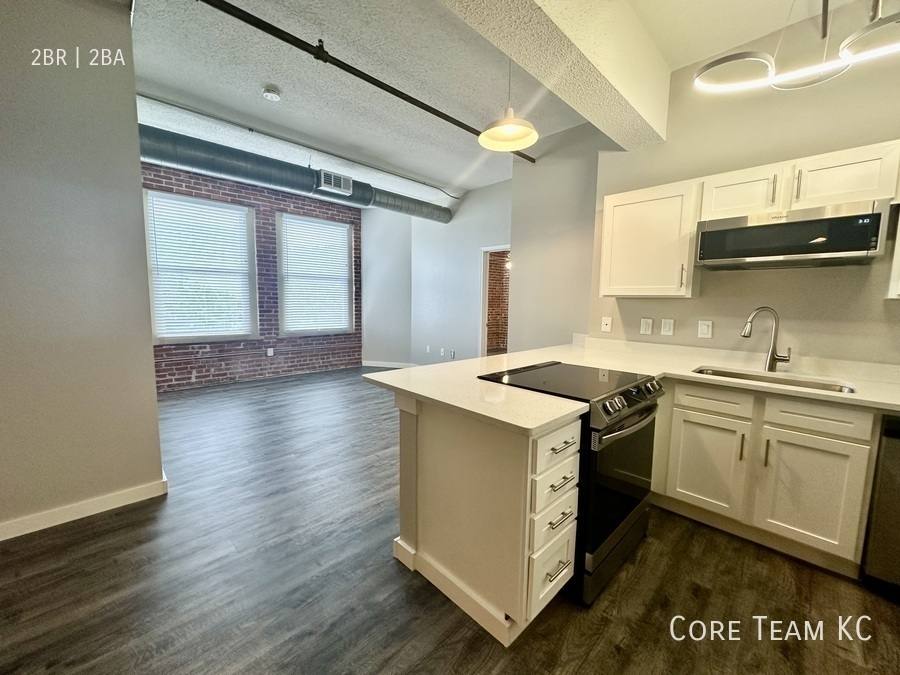 Apartment for rent at 920 Broadway Blvd #301, Kansas City, MO 64105