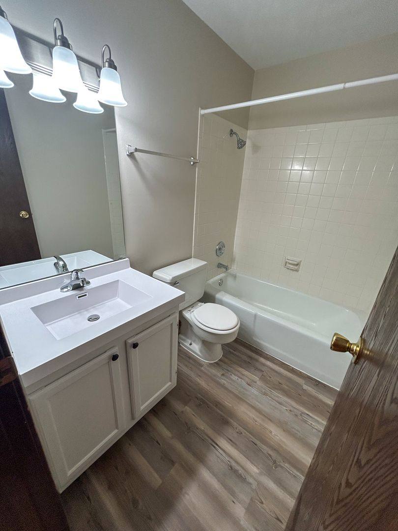 Apartment for rent at 5225 Cleveland Ave, Lincoln, NE 68504