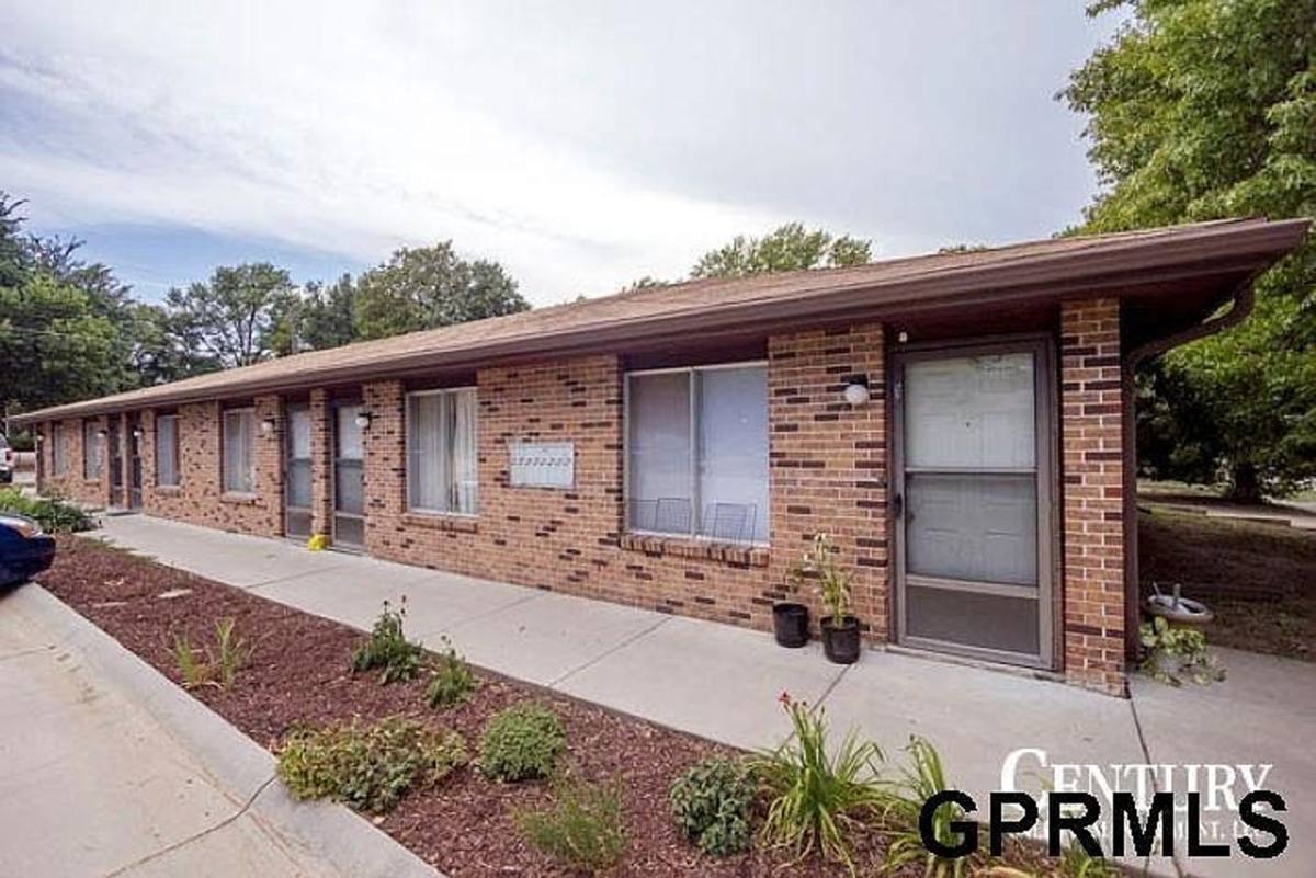 Apartment for rent at 5225 Cleveland Ave, Lincoln, NE 68504