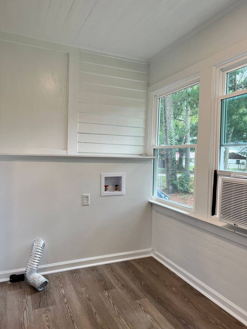 Apartment for rent at 317 S Maple Ave, Kenly, NC 27542