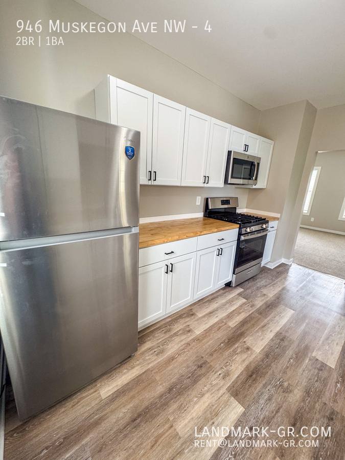 Apartment for rent at 946 Muskegon Ave NW #4, Grand Rapids, MI 49504