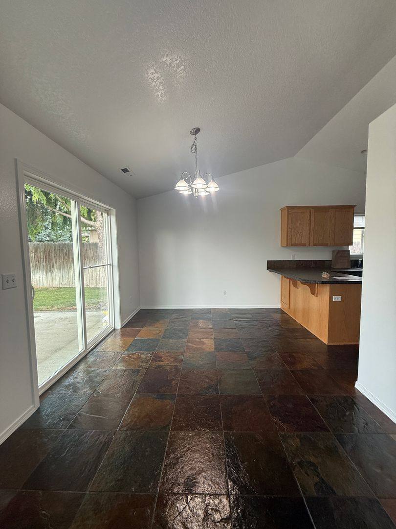 House for rent at 1709 W 30th Ave, Kennewick, WA 99337