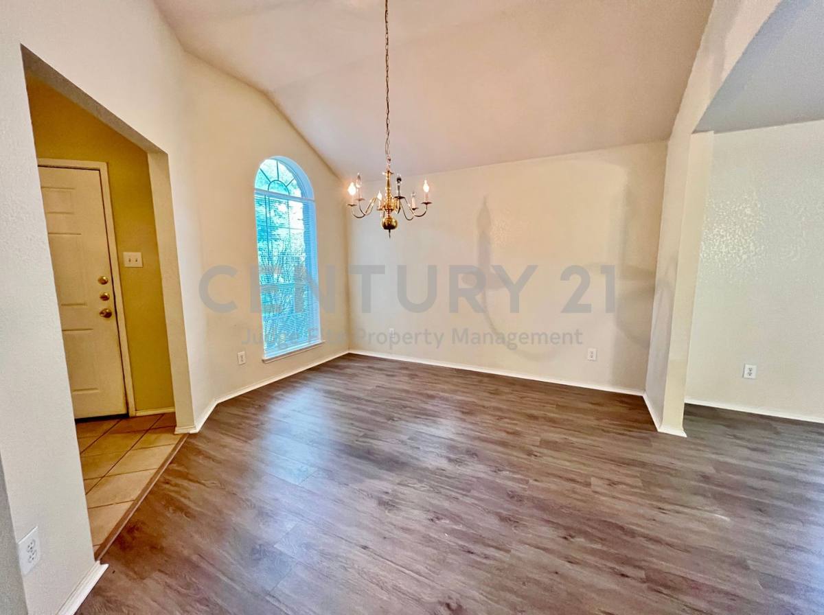 House for rent at 1103 Savage Dr, Denton, TX 76207