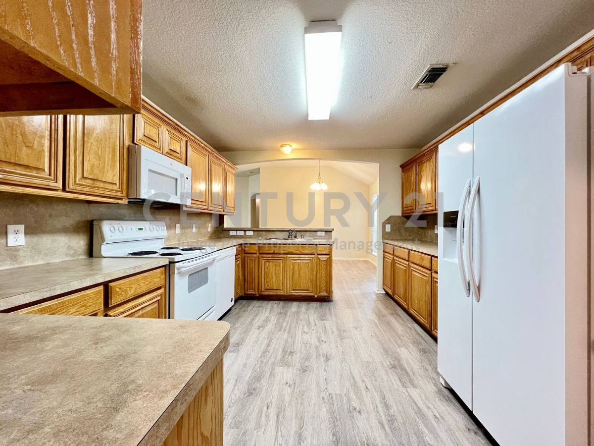 House for rent at 1103 Savage Dr, Denton, TX 76207