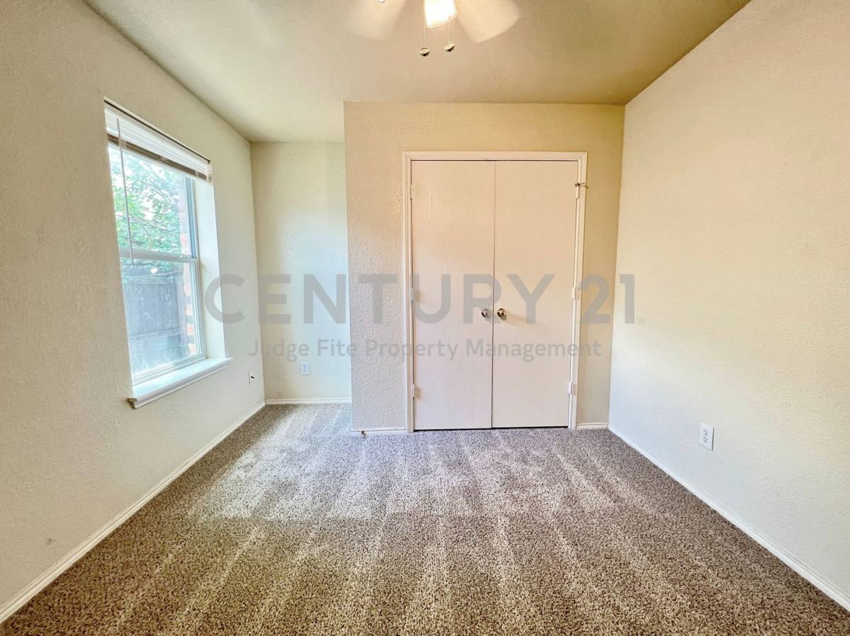 House for rent at 1103 Savage Dr, Denton, TX 76207