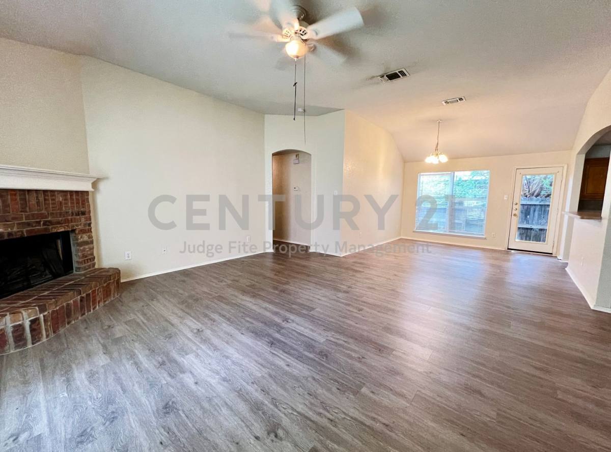 House for rent at 1103 Savage Dr, Denton, TX 76207