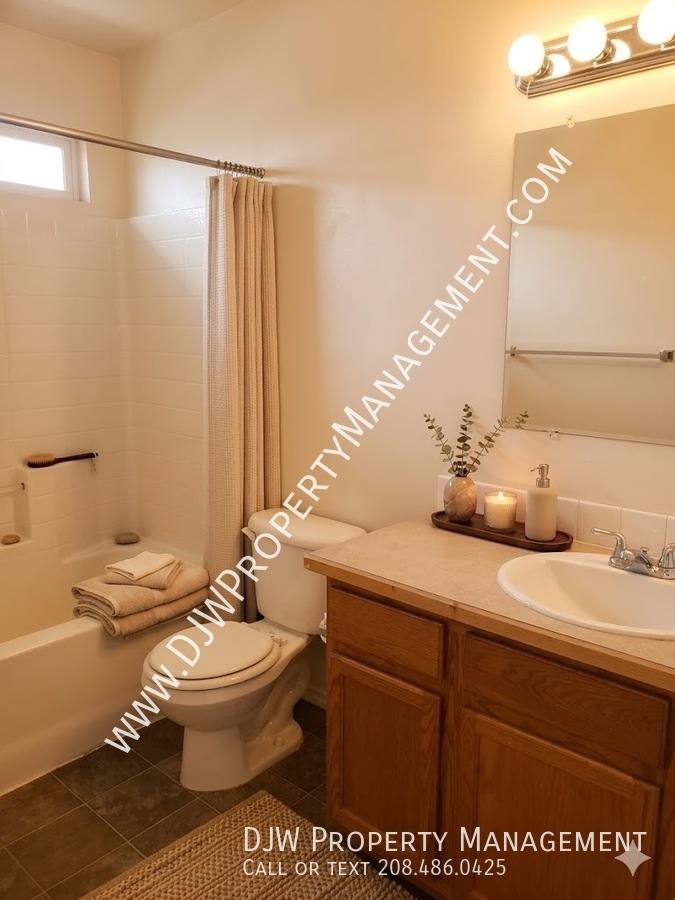 Townhouse for rent at 2130 S Dorothy Ave, Boise, ID 83706