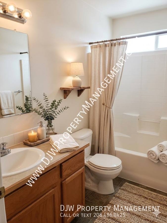 Townhouse for rent at 2130 S Dorothy Ave, Boise, ID 83706