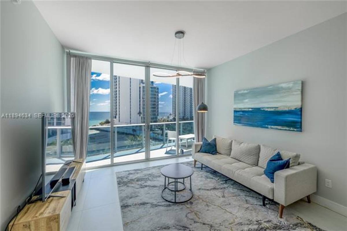 Apartment for rent at 17550 Collins Ave, North Miami Beach, FL 33160
