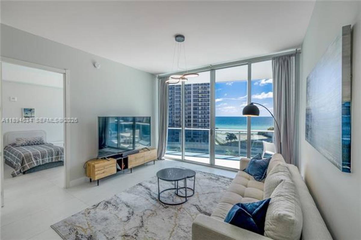Apartment for rent at 17550 Collins Ave, North Miami Beach, FL 33160