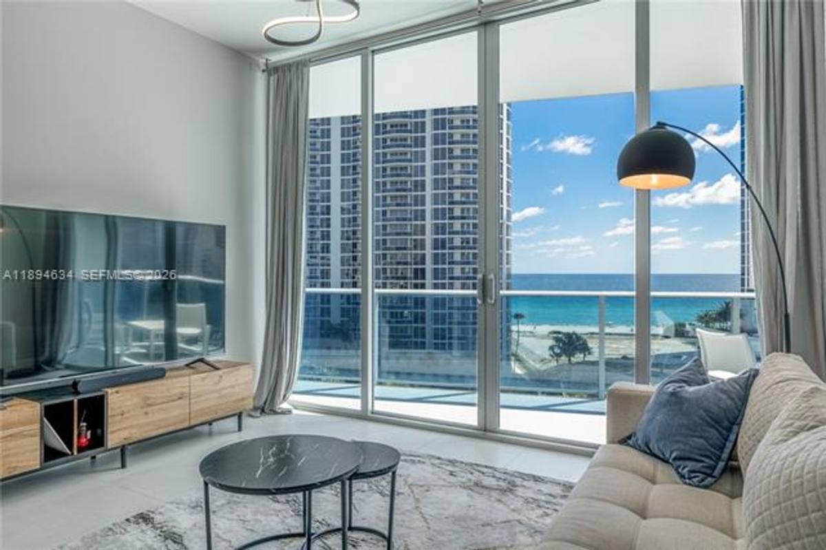 Apartment for rent at 17550 Collins Ave, North Miami Beach, FL 33160