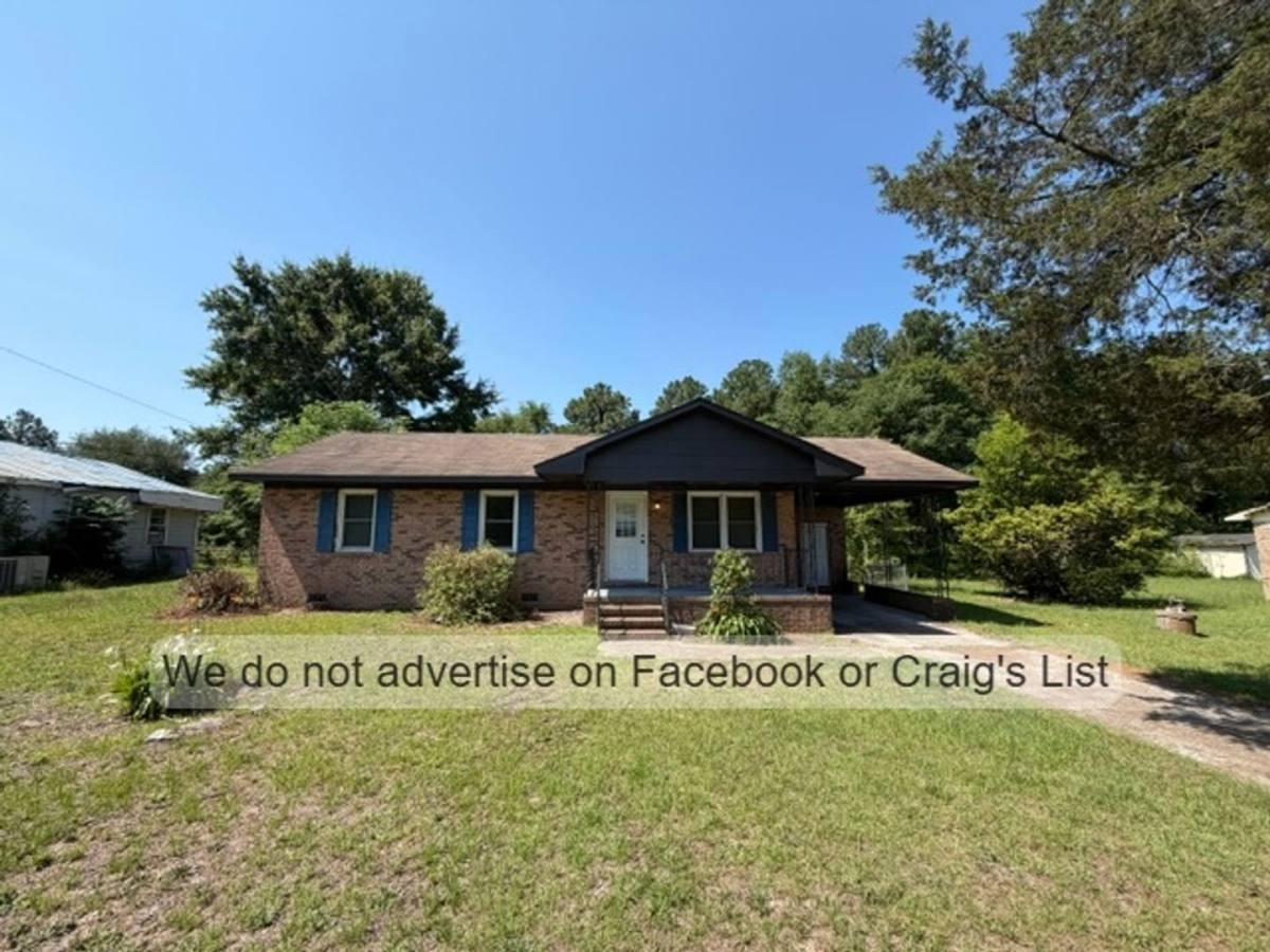 House for rent at 250 Autry St, Raeford, NC 28376