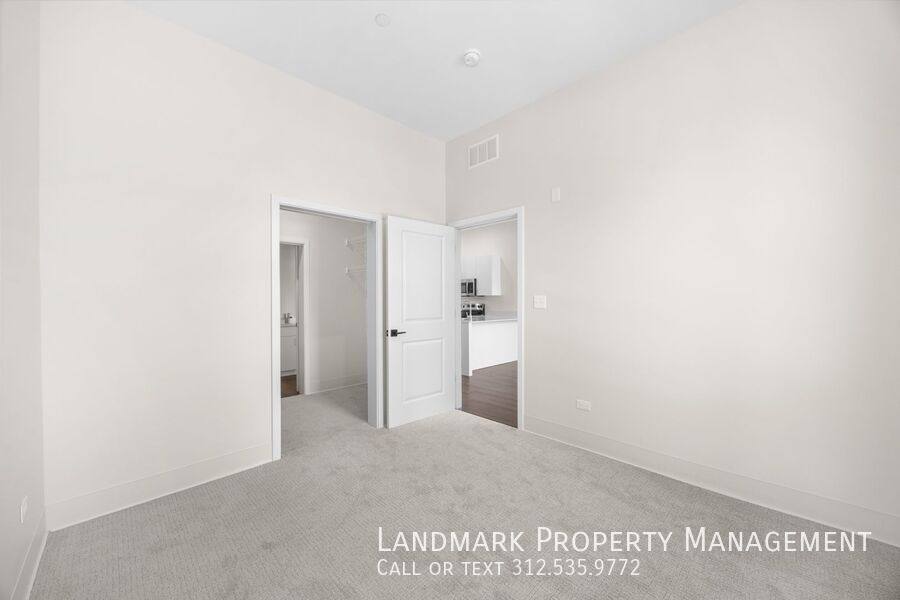 Apartment for rent at 923 S State St #211, Lockport, IL 60441