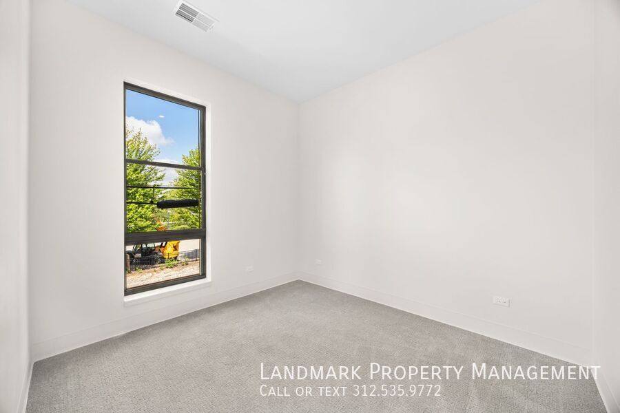 Apartment for rent at 923 S State St #211, Lockport, IL 60441