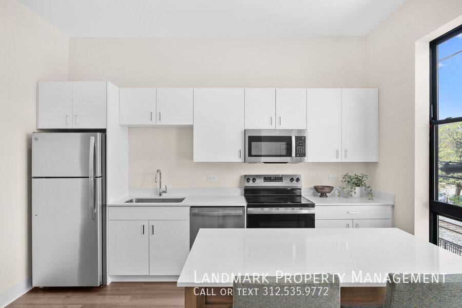 Apartment for rent at 923 S State St #211, Lockport, IL 60441