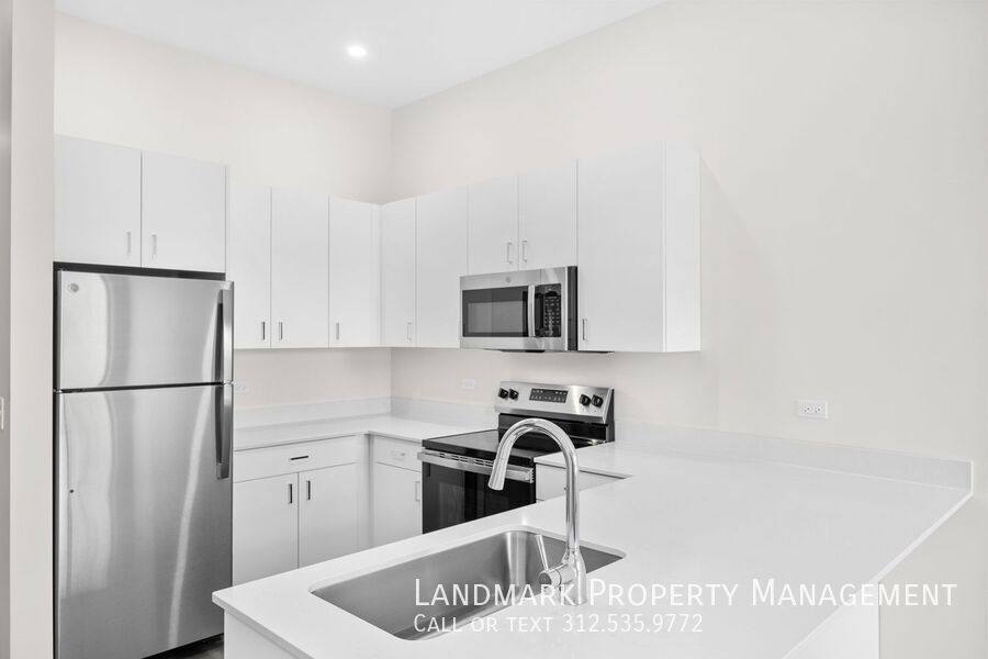 Apartment for rent at 923 S State St #211, Lockport, IL 60441