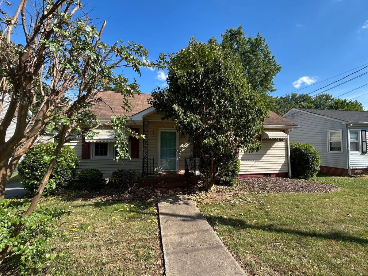 House for rent at 110 Oakland Ave, Kernersville, NC 27284