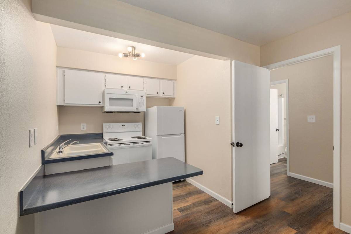 Apartment for rent at 1410 S Country Club Dr, Mesa, AZ 85210
