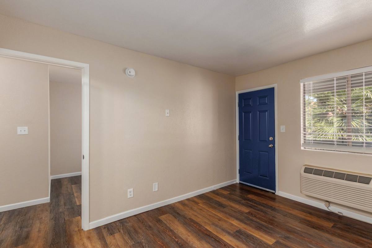 Apartment for rent at 1410 S Country Club Dr, Mesa, AZ 85210