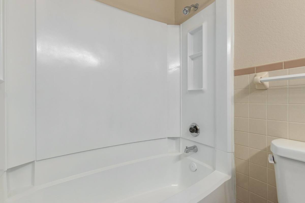 Apartment for rent at 1410 S Country Club Dr, Mesa, AZ 85210