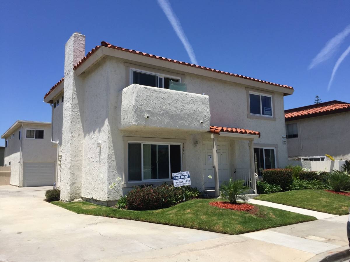 Apartment for rent at 16641 Sims Lane, Huntington Beach, CA 92649