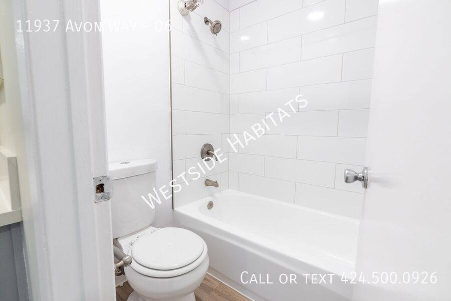 Apartment for rent at 11937 Avon Way #6, Los Angeles, CA 90066