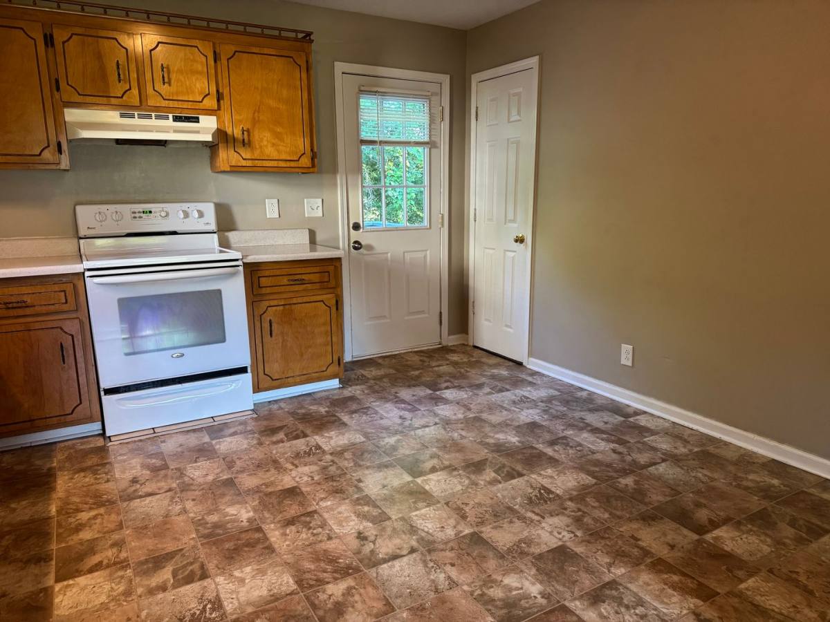 House for rent at 18 Cable Rd, Oak Grove, KY 42262