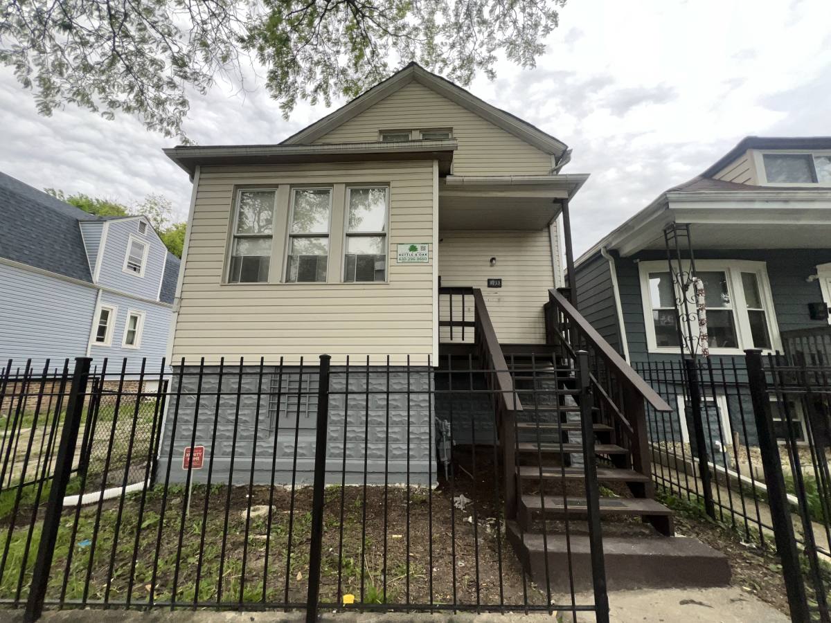 House for rent at 1233 W 71st Place, Chicago, IL 60636