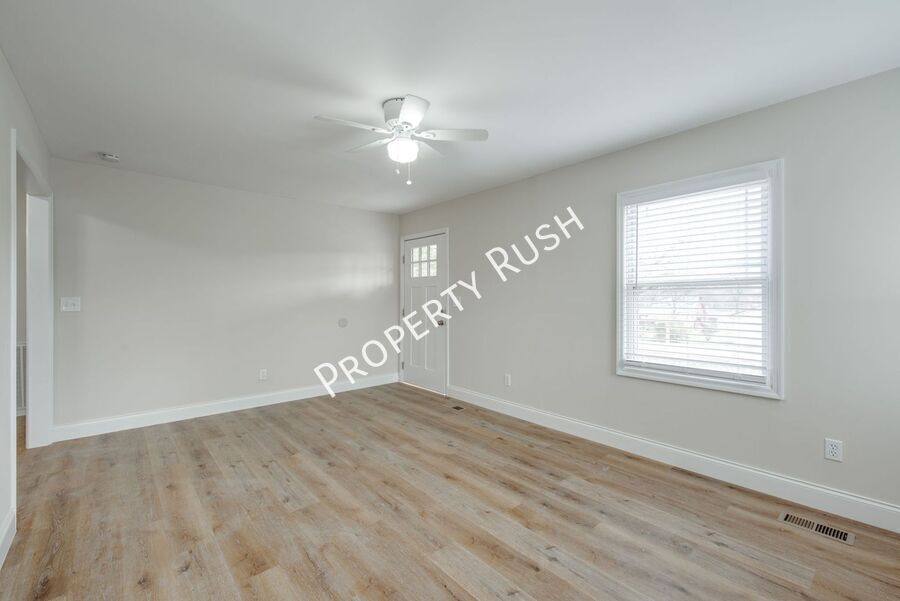 House for rent at 248 E Ave, Flintstone, GA 30725