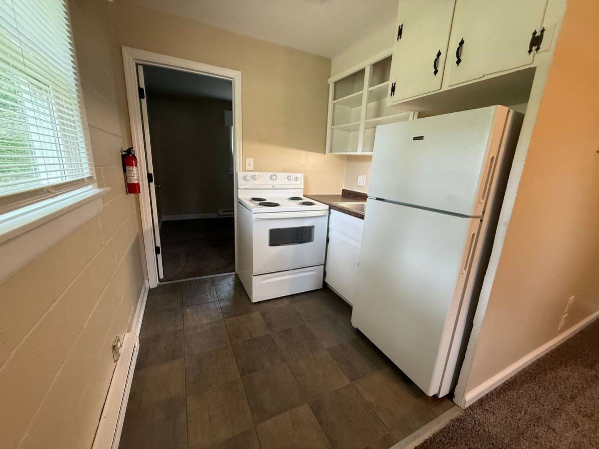Apartment for rent at 165 Lakewood Dr, Jacksonville, NC 28546