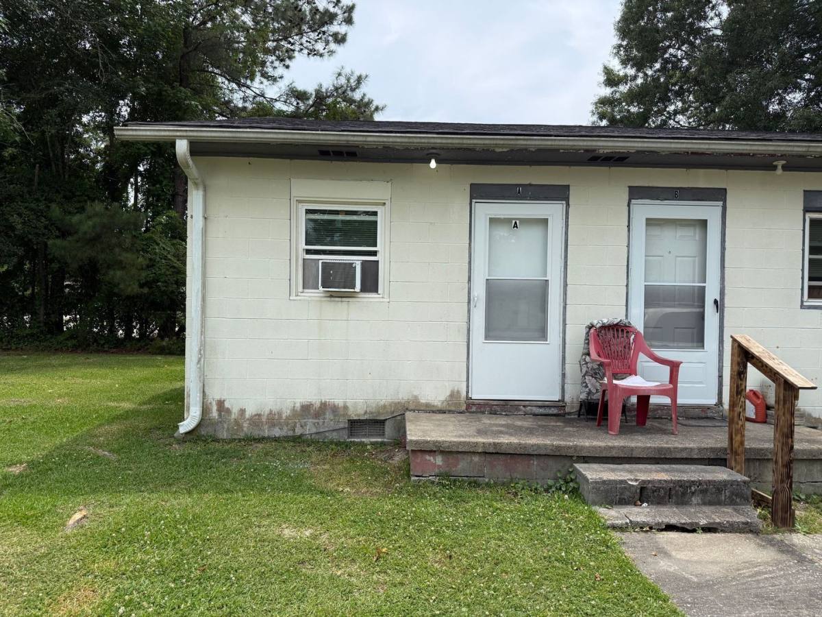 Apartment for rent at 165 Lakewood Dr, Jacksonville, NC 28546