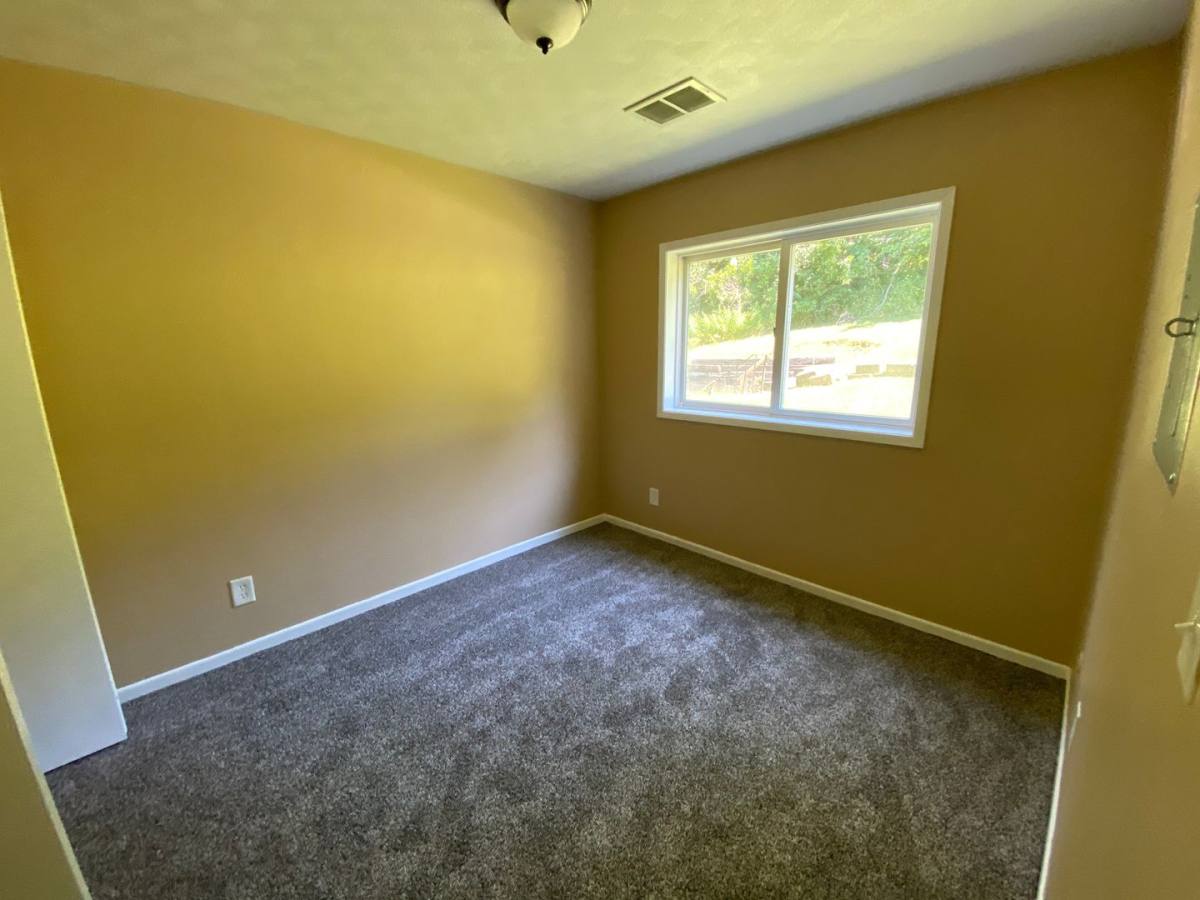 Apartment for rent at 8909 35th St W, Rock Island, IL 61201
