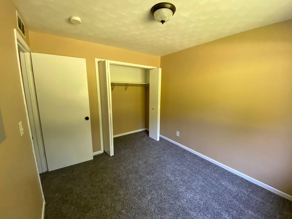 Apartment for rent at 8909 35th St W, Rock Island, IL 61201