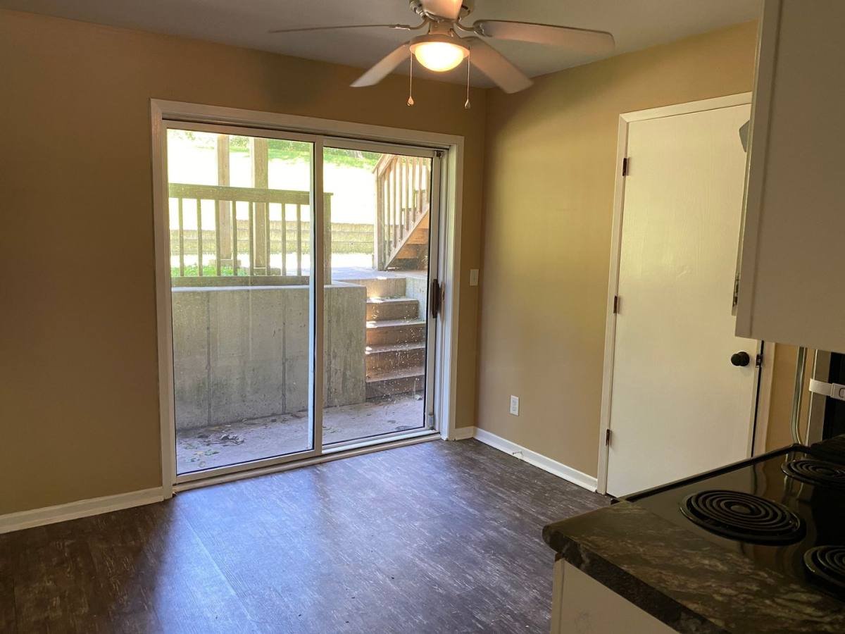 Apartment for rent at 8909 35th St W, Rock Island, IL 61201