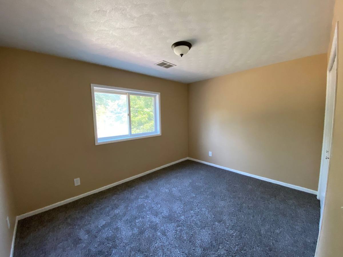 Apartment for rent at 8909 35th St W, Rock Island, IL 61201