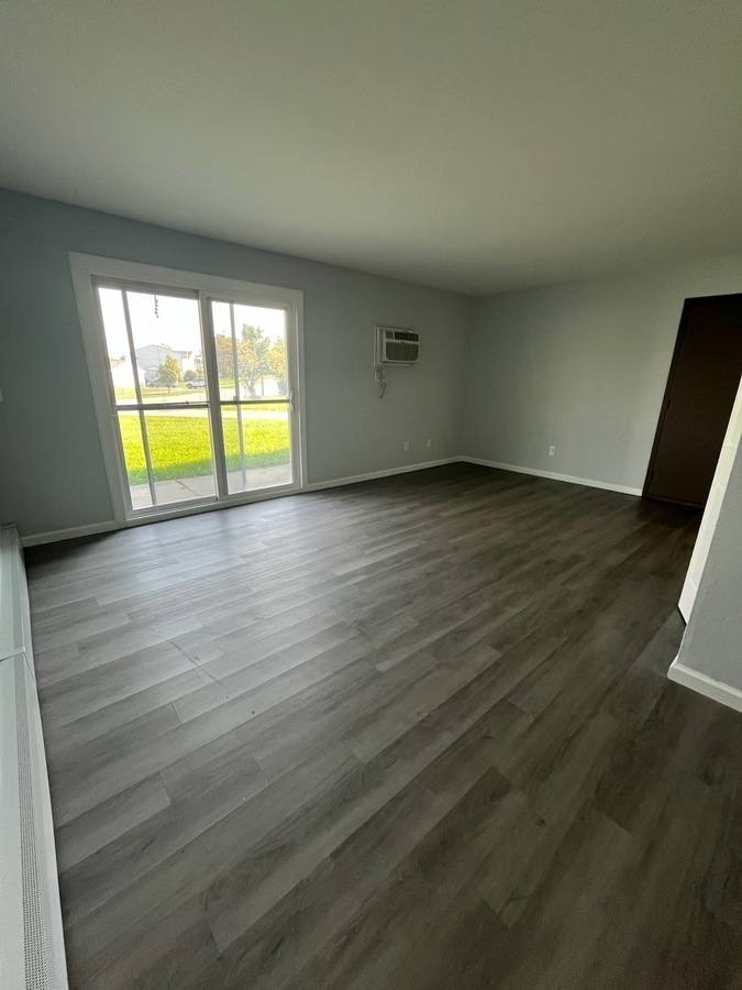 Apartment for rent at 326 Stratford Way #2, Holland, MI 49423