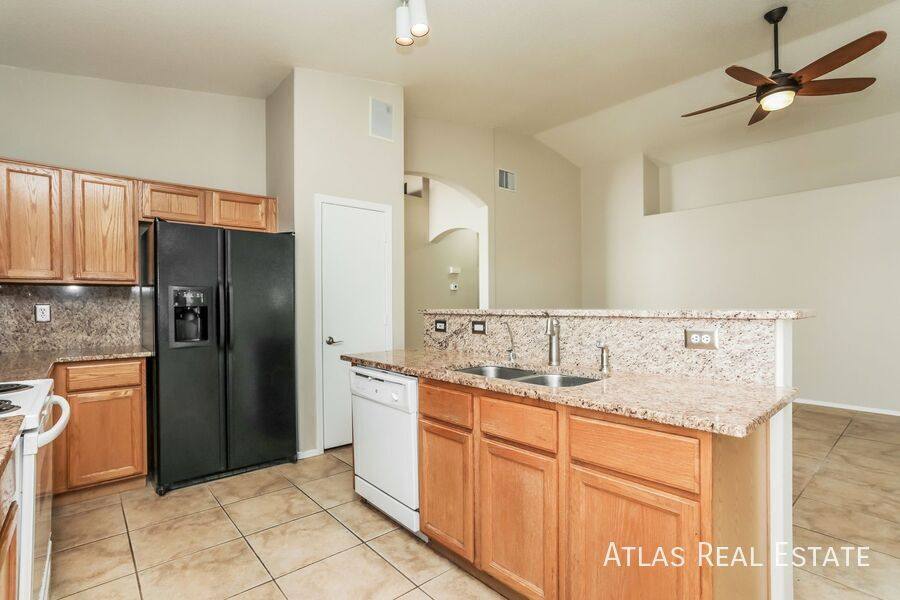 House for rent at 9005 N Silver Moon Way, Tucson, AZ 85743