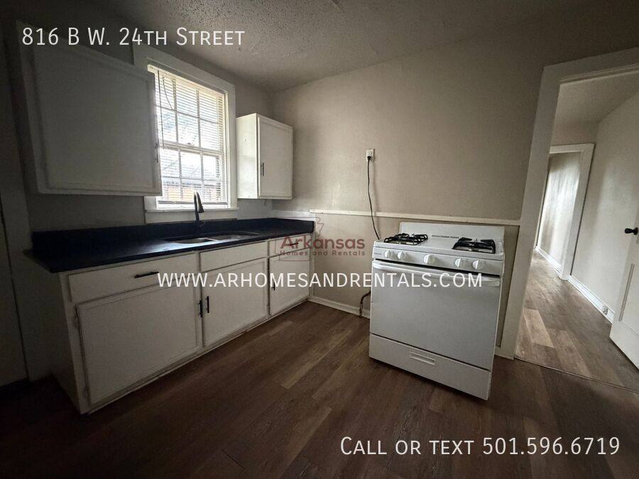 Apartment for rent at 816 B W 24th St, North Little Rock, AR 72114