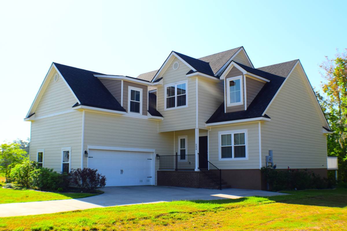 House for rent at 204 Waverly Lane, Richmond Hill, GA 31324