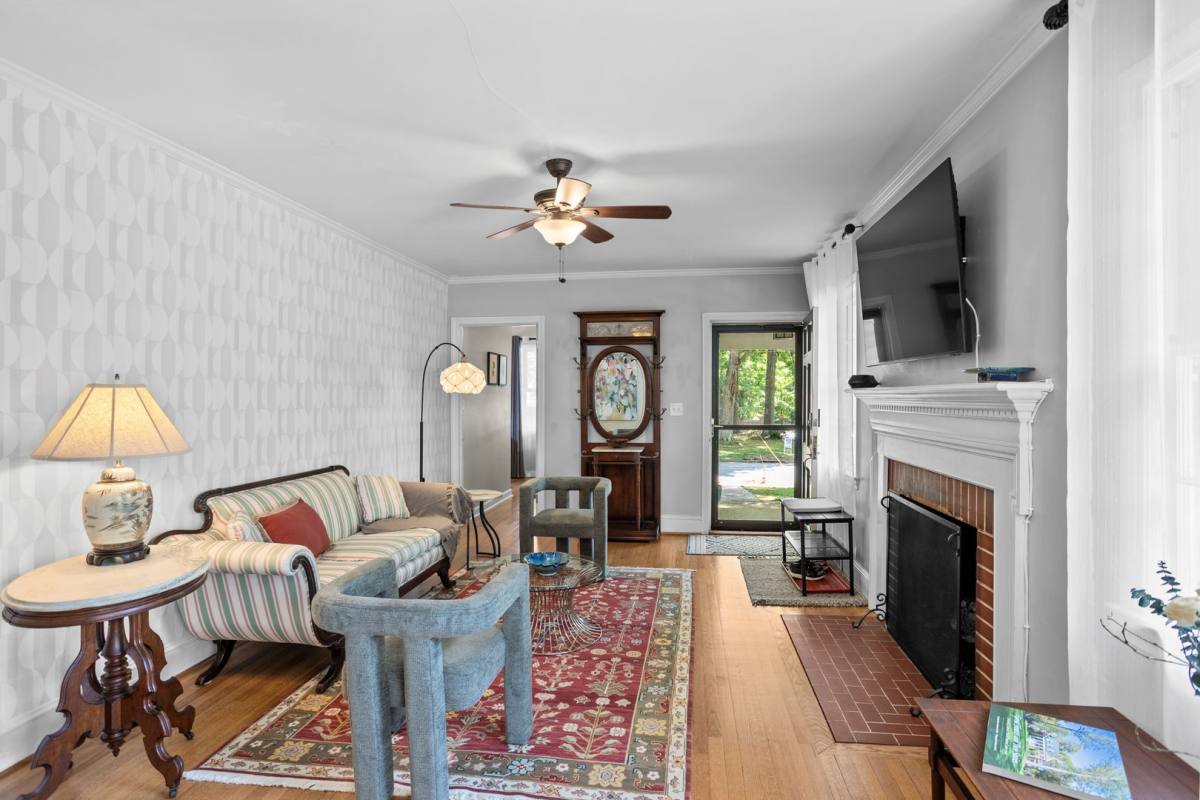 Apartment for rent at 2377 Westfield Ave, Winston Salem, NC 27103